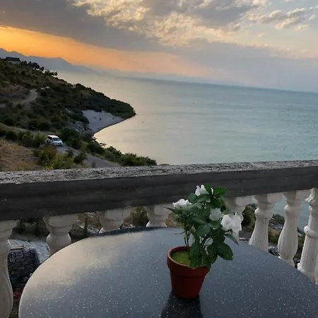 לינה וארוחת בוקר Bella Vista
