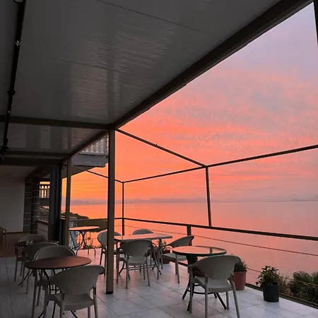 Bella Vista