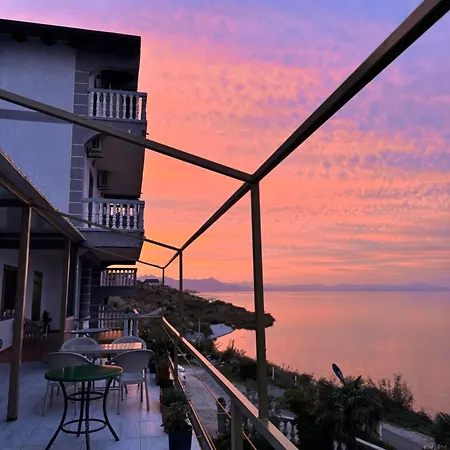 Bella Vista Bed and Breakfast *