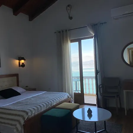 Bella Vista Couette-café 3*