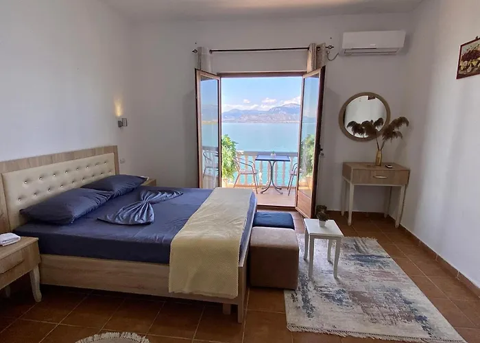 Bella Vista Couette-café 3*