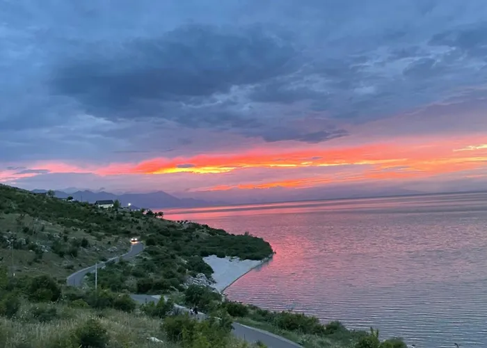 Bella Vista 3* Shkodër